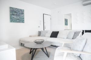 Villa Velebit - luxury apartment steps away from Adriatic Sea, with private pool and stunning views