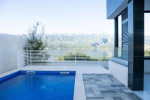 Villa Velebit - luxury apartment steps away from Adriatic Sea, with private pool and stunning views