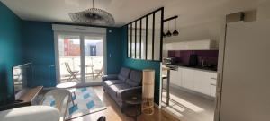 Cozy apartment at Paris doors with free car-park