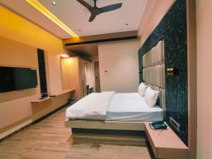 Hotel Akshay Palace Ahmednagar
