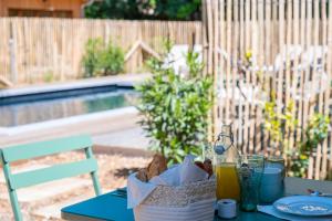 B&B / Chambres d'hotes EVASION BASSIN La Villa Regate Chambres d-hotes : photos des chambres