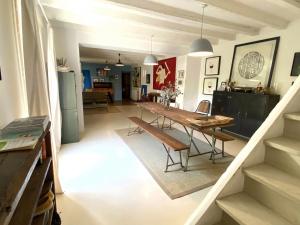 Maisons de vacances Grande maison, 5 chambres, piscine a 5 min d'Arles : photos des chambres