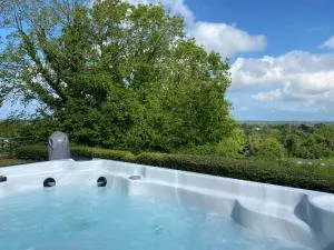 Carrick Beg Self Catering Holiday Accommodation with Hot Tub - Maughold