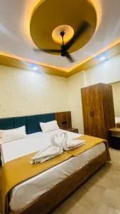 Hotel Hari Palace - Near Shree Dwarkadhish Temple - Bhatia