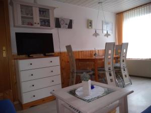 Fewo 5 mit Terrasse, Parkplatz, Fahrradgarage, Trampolin, Tischtennis