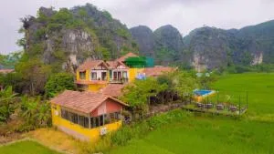 Rose & Rice field Bungalow - Xuân Sơn