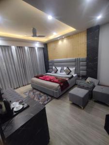 Jannat Hotel