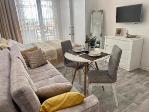 Pirosmani 18D, 12 floor