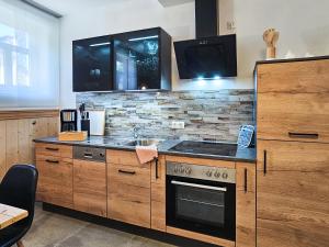 MiCasa Rooms - Altbauflair im Denkmal, Parken, nahe Messe - EGA - MDR