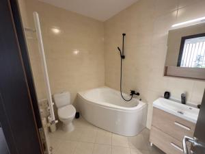 North Area Lake - Edition Studio