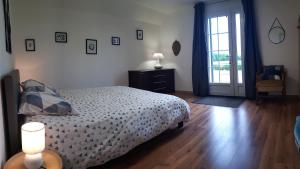 Suite climatisée 60M2 1 grande chambre LE CLOS DES PRAIRIES