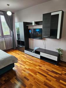 Central sweet apartment self check-in