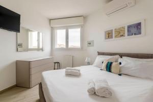Brand new 3 bedrooms apartment in Navigli area