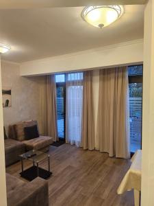 Langust - free parking