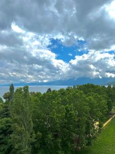 Luxury Lakeview Apartment in Pogradec
