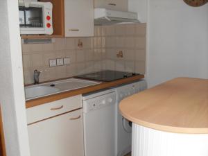 Maisons de vacances Chalet tout confort au bord du gave : Maison 2 Chambres