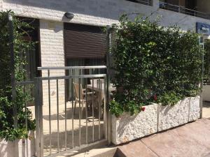 Langust - free parking