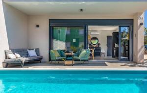 Cozy Home In Fazana With Kitchen