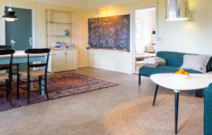 8 Bedroom Beautiful Home In Væggerløse