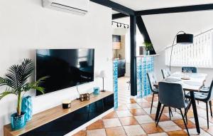 Beautiful Apartment In Pobierowo