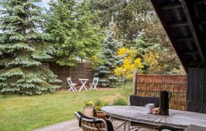 2 Bedroom Nice Home In Højby