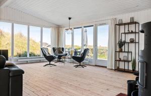 3 Bedroom Stunning Home In Løkken