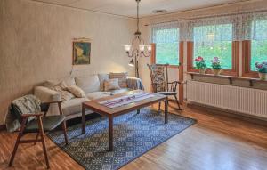 Awesome Home In Brånalt With Kitchen