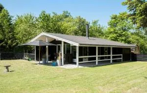 Stunning Home In Eskebjerg With Kitchen - Føllenslev