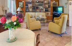 Maisons de vacances Amazing Home In St-Privat-Des-Vieux : photos des chambres