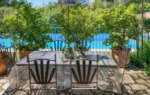 Maisons de vacances Amazing Home In St-Privat-Des-Vieux : photos des chambres