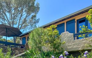 Maisons de vacances Awesome Home In Prades Sur Vernazobre : photos des chambres