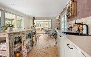 3 Bedroom Beautiful Home In Nykøbing Sj