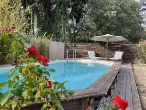 Location saisonnière avec piscine et terrasse au pied du luberon - Lauris