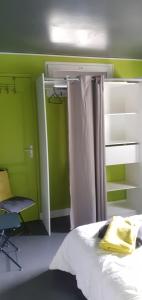 Location saisonnière avec piscine et terrasse au pied du luberon