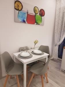 KOMFORT APARTAMENT KUSTRONIA I Garaż Balkon Wanna