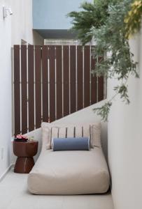 Design Coastal Garden Apartment