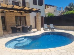Villa Nausicaa private pool & hot tub, Aphrodite Hills Golf Resort