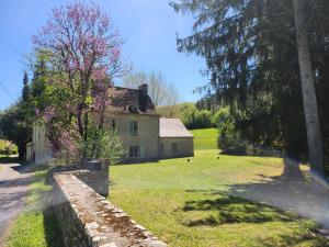 B&B / Chambres d'hotes Chambres d-hotes Domaine de Feneyrol : photos des chambres