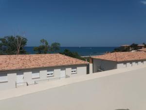 Appart T3 vue MerMontagne pieds dans leau N115