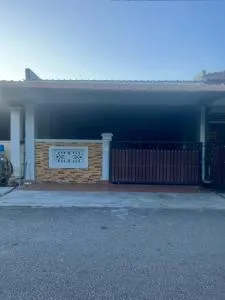Adhwa Homestay - Kampong Bukit Beruang