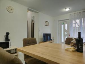 By Osibov Silverfish & Goldenfish