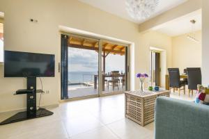 Unique Villa Ratzakli