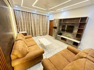 Taj Elegance Live Life Lavishly