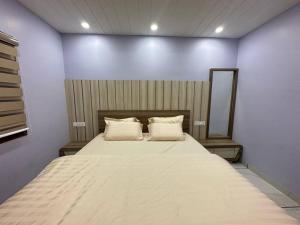 Taj Elegance Live Life Lavishly