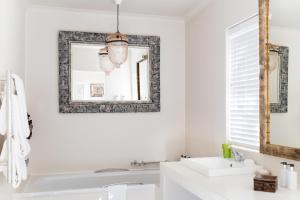 Emily Moon River Lodge