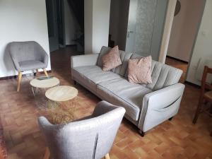 Auberges de jeunesse Chambres meublees et spacieuses : photos des chambres