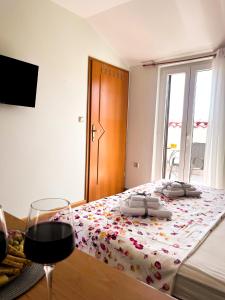MarVil Cozy Rooms with Private Terrace and Free Parking