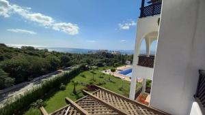 Appartement moderne avec piscine et vue sur mer, proche plage - Hotel 4 stelle a Tétouan