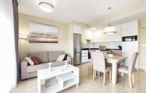 Stunning Apartment In Cabanes