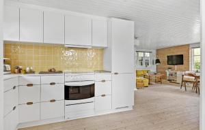 3 Bedroom Awesome Home In Brenderup Fyn